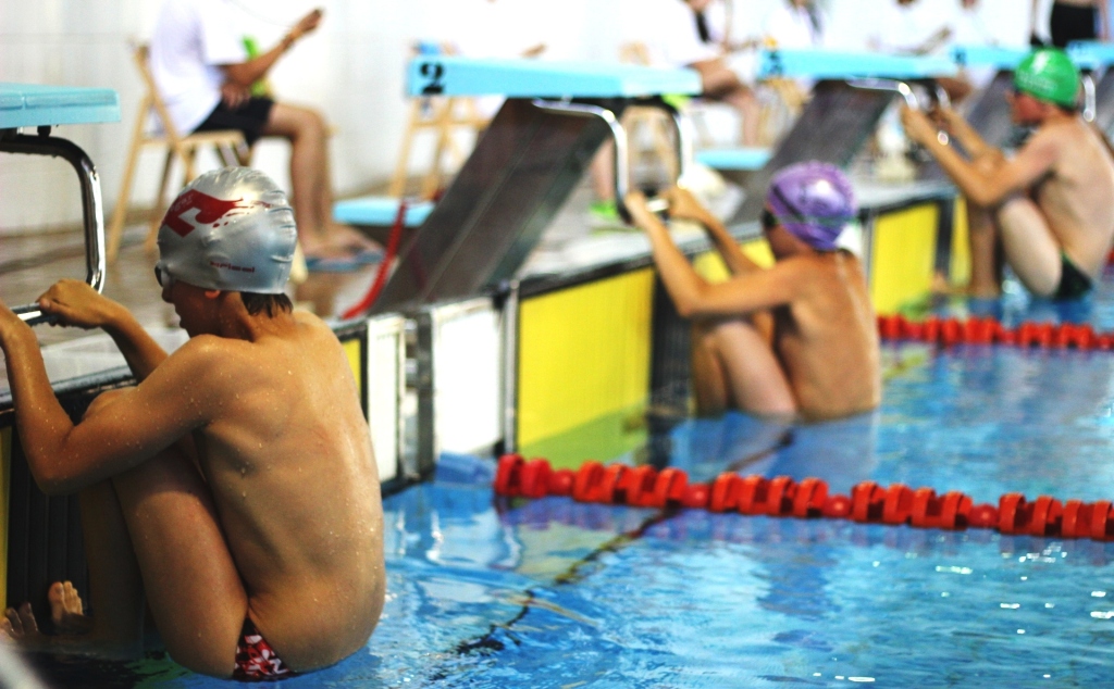 19 Fogarines nadan la 2ª jornada de Liga Alevín en San Amaro