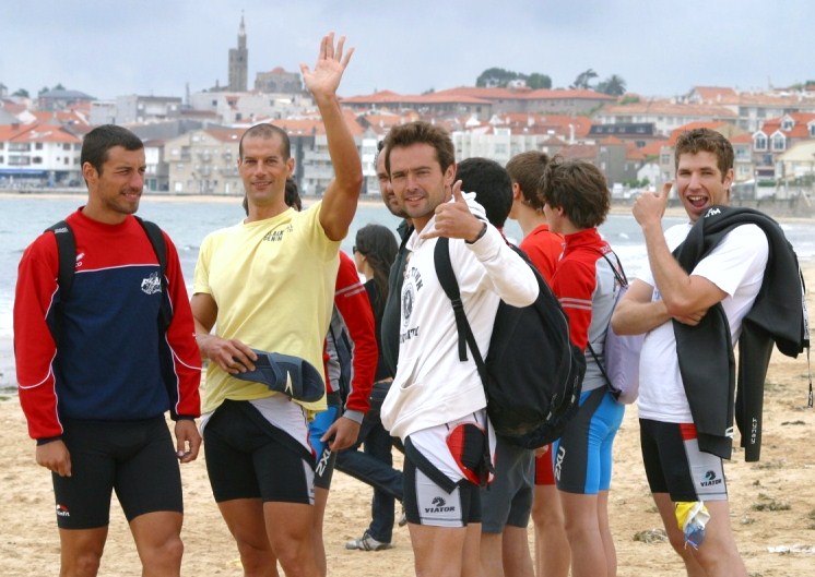 16 Triatletas del Fogar lograron clasificarse en Pontevedra