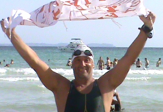Rudy cubre a nado los 25km que separan a Cabrera de Mallorca