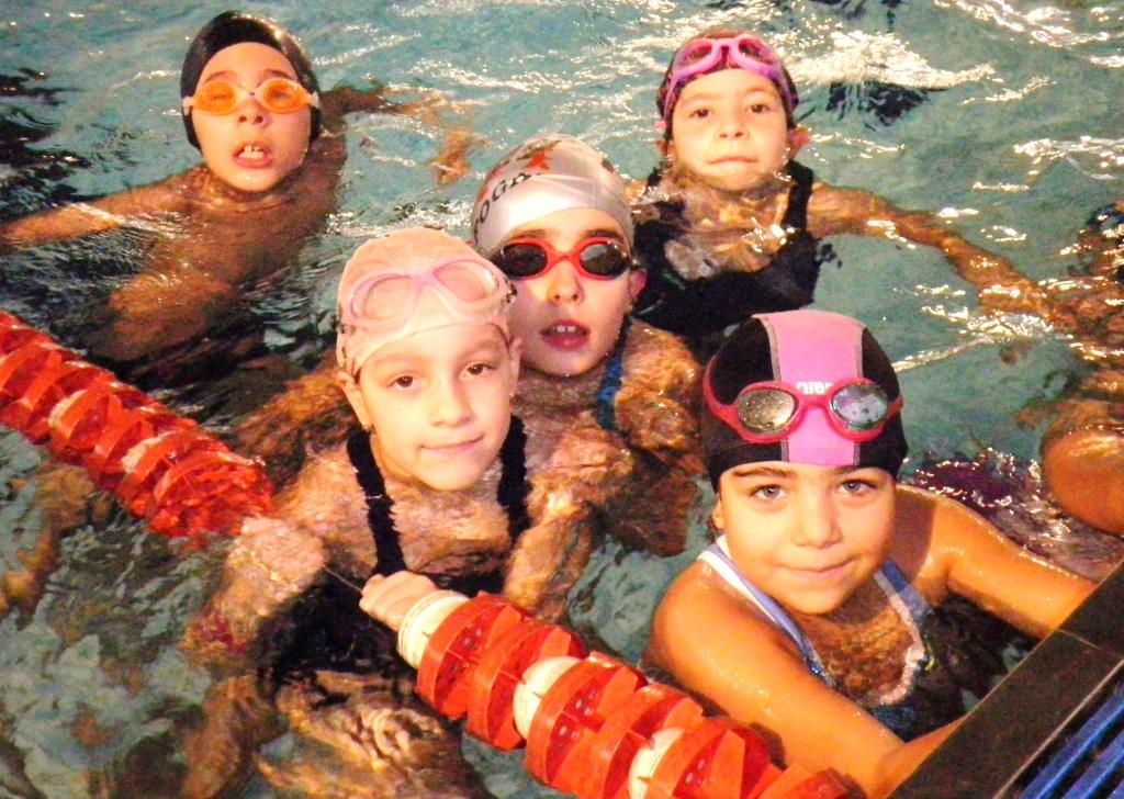 El Fogar moviliza este fin de semana a más de 100 nadadores