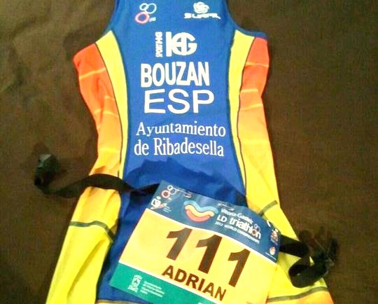 Adrián Bouzán roza el podio mundial de larga en Vitoria