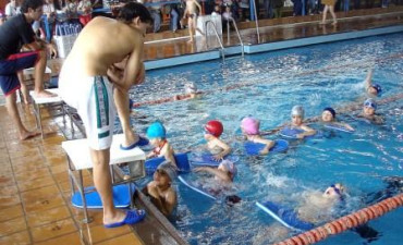 La Escuela de Natación del Fogar inicia su campaña 2008-09