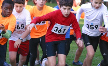 15 Triatletas del Fogar en el Intercomarcal de Cross Escolar