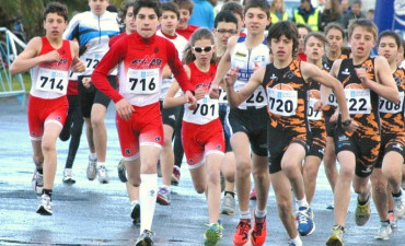 La Escuela de Triatlón moviliza este sábado a 28 deportistas