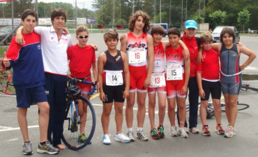 La Escuela de Triatlón se hace con el Subcampeonato Gallego