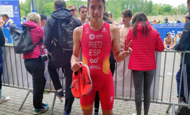 Andrés Prieto compite en Riga na Copa de Europa Júnior de Tríatlon