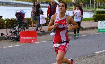 Bronce júnior de Marta González Rivas no Tríatlon de Pontevedra