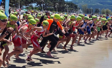 Tres podios para @s nos@s triatletas na praia viguesa de Samil