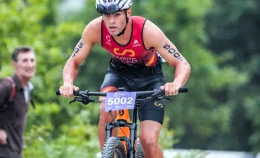 Prata de Hugo Souto no Mundial Multisport de Tríatlon Cros  
